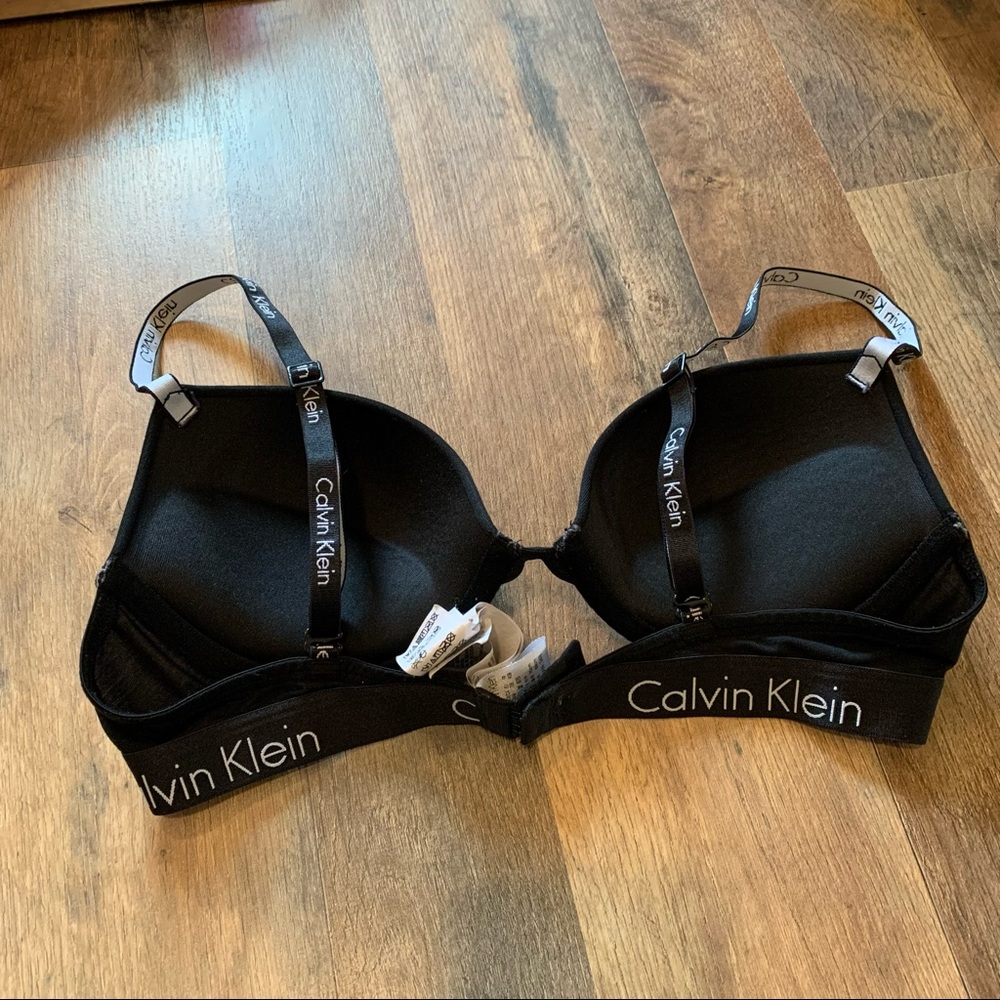 Calvin Klein banded logo push up bra - Picture 5 of 8